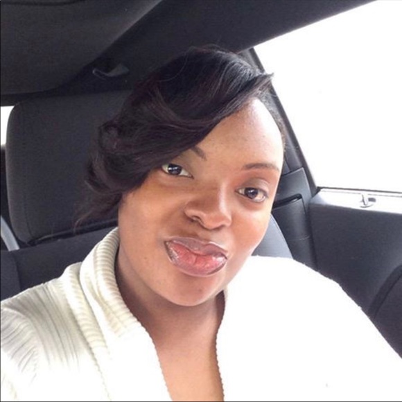 Meet your Posher, Tiffany - Picture 1 of 1